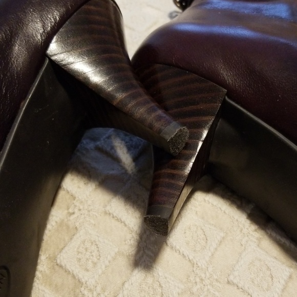 Classic NINE WEST "Bootie" - Picture 3 of 9